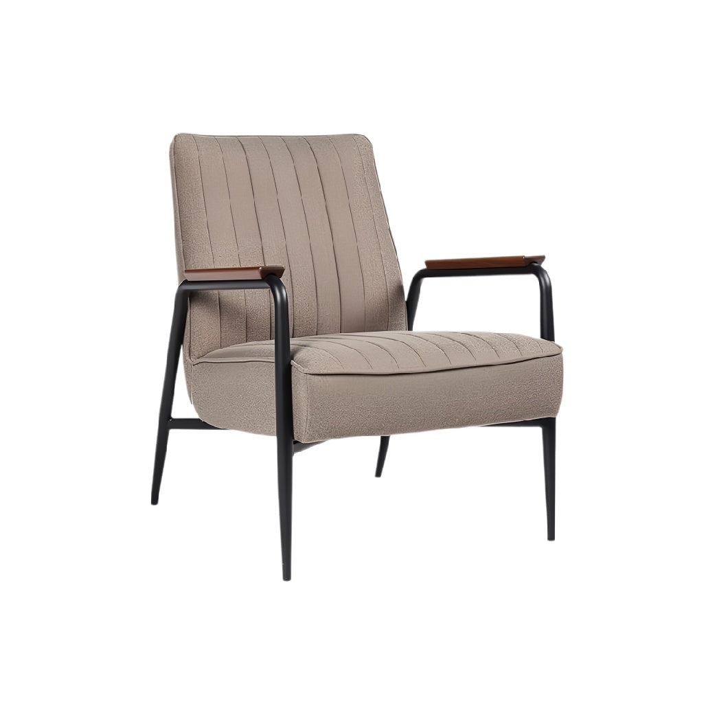**Technische titel: Moderne stoel met ribbelstructuur en houten armleuningen**