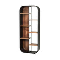 **Moderne boekenplank met houten planken en metalen frame**