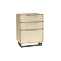 **Moderne ladekast met drie lades en metalen basis**